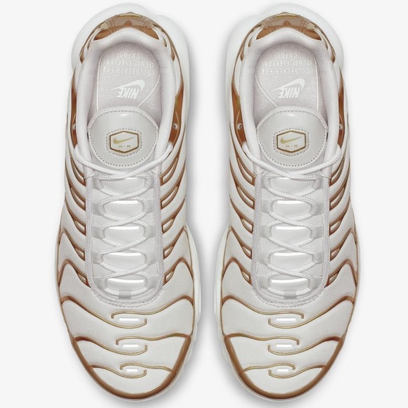 NWOB NIKE AIR MAX PLUS WOMENS SIZE 7.5 - Picture 2 of 11